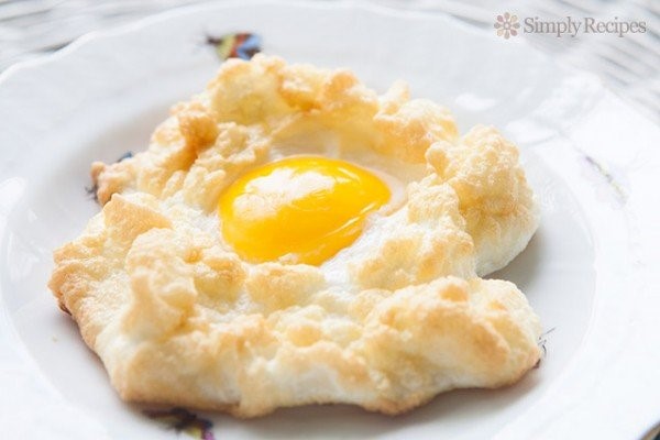 Recipe for a special breakfast – Cloud Eggs!